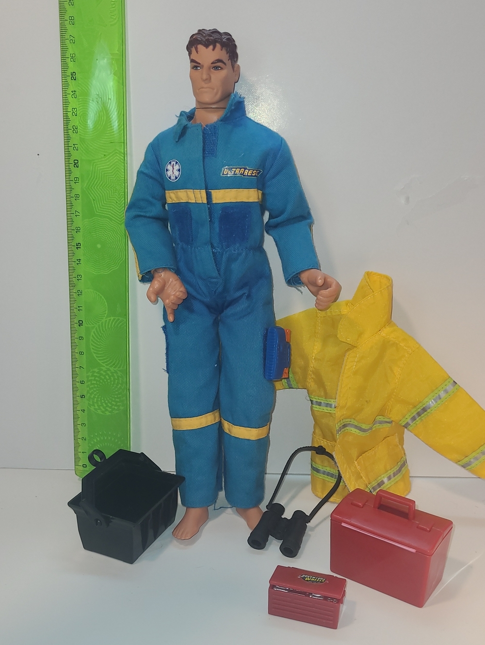 Lanard Toys, Action Man G.I. JOE Mike Medic ,No Shoes...but many Other Things.